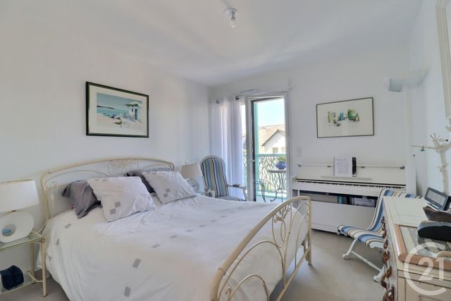 Afficher la photo en grand Appartement F3 à vendre - 3 pièces - 64.95 m2 - LA BAULE - 44 - PAYS-DE-LOIRE - Century 21 Dréano Immobilier