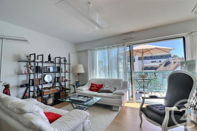 Afficher la photo en grand Appartement F3 à vendre - 3 pièces - 64.95 m2 - LA BAULE - 44 - PAYS-DE-LOIRE - Century 21 Dréano Immobilier