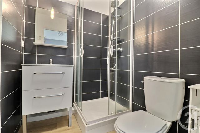 Appartement T4 à vendre - 4 pièces - 60.0 m2 - LE POULIGUEN - 44 - PAYS-DE-LOIRE - Century 21 Dréano Immobilier