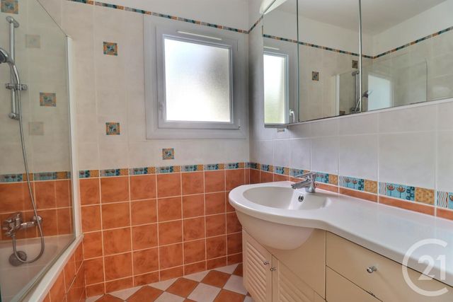 Appartement T3 à vendre - 3 pièces - 52.33 m2 - LA BAULE - 44 - PAYS-DE-LOIRE - Century 21 Dréano Immobilier