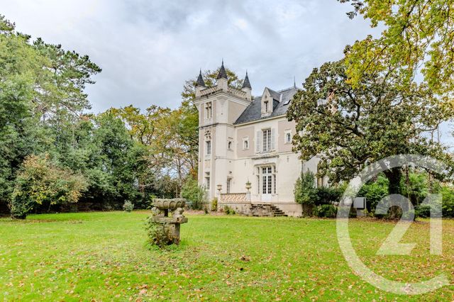 maison à vendre - 10 pièces - 420.0 m2 - STE LUCE SUR LOIRE - 44 - PAYS-DE-LOIRE - Century 21 Dréano Immobilier