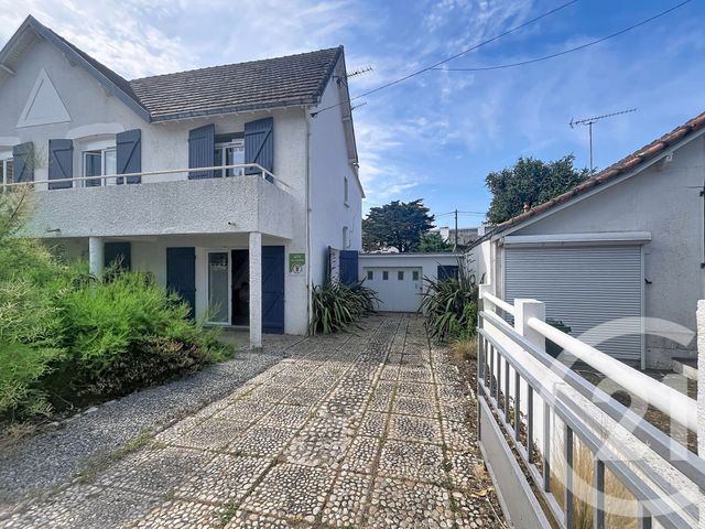 Appartement F3 à louer - 3 pièces - 58.12 m2 - LA BAULE - 44 - PAYS-DE-LOIRE - Century 21 Dréano Immobilier