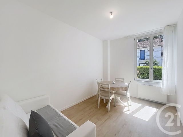 Appartement F3 à louer - 3 pièces - 45.54 m2 - LA BAULE - 44 - PAYS-DE-LOIRE - Century 21 Dréano Immobilier
