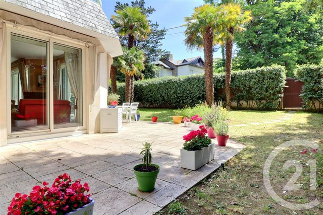 Afficher la photo en grand Appartement T3 à vendre - 3 pièces - 115.0 m2 - LA BAULE - 44 - PAYS-DE-LOIRE - Century 21 Dréano Immobilier