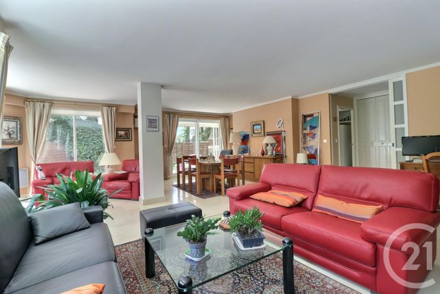 Afficher la photo en grand Appartement T3 à vendre - 3 pièces - 115.0 m2 - LA BAULE - 44 - PAYS-DE-LOIRE - Century 21 Dréano Immobilier