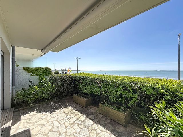 Appartement à vendre - 2 pièces - 61.0 m2 - LA BAULE - 44 - PAYS-DE-LOIRE - Century 21 Dréano Immobilier