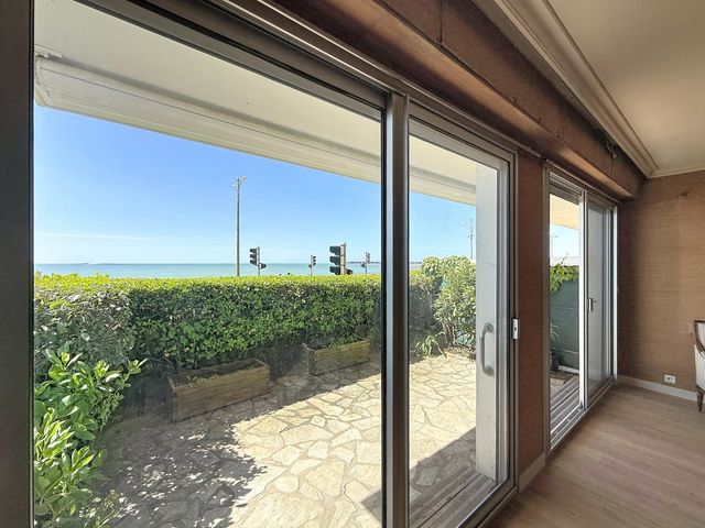 Appartement à vendre - 2 pièces - 61.0 m2 - LA BAULE - 44 - PAYS-DE-LOIRE - Century 21 Dréano Immobilier