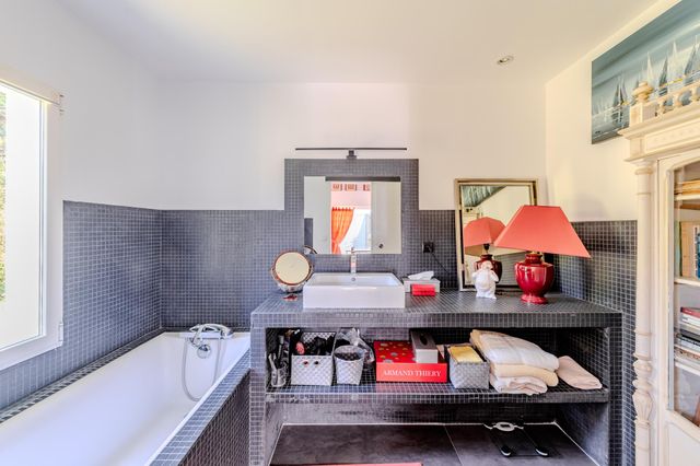 Afficher la photo en grand maison à vendre - 6 pièces - 260.0 m2 - GUERANDE - 44 - PAYS-DE-LOIRE - Century 21 Dréano Immobilier