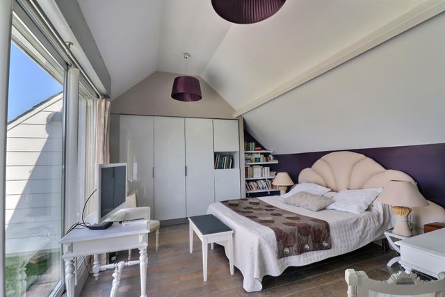 Afficher la photo en grand maison à vendre - 6 pièces - 260.0 m2 - GUERANDE - 44 - PAYS-DE-LOIRE - Century 21 Dréano Immobilier