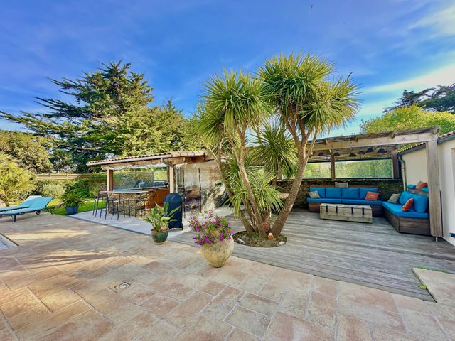 Afficher la photo en grand maison à vendre - 7 pièces - 373.0 m2 - PORNIC - 44 - PAYS-DE-LOIRE - Century 21 Dréano Immobilier