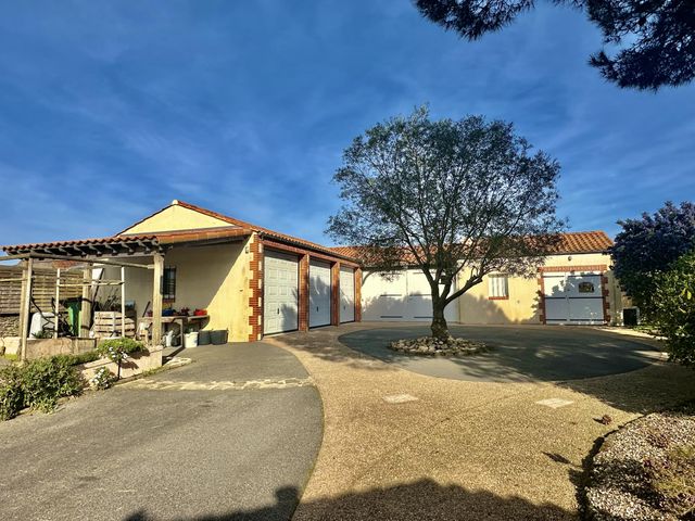 Afficher la photo en grand maison à vendre - 7 pièces - 373.0 m2 - PORNIC - 44 - PAYS-DE-LOIRE - Century 21 Dréano Immobilier