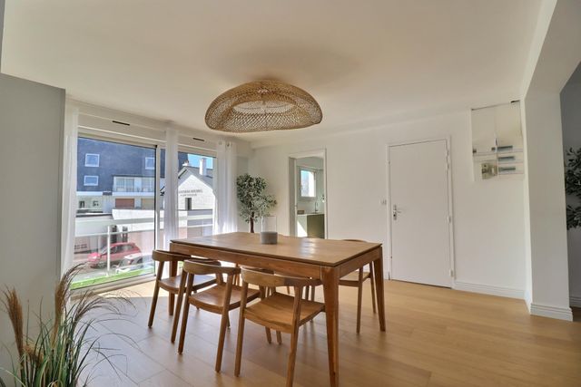 Appartement T4 à vendre - 4 pièces - 85.5 m2 - LA BAULE - 44 - PAYS-DE-LOIRE - Century 21 Dréano Immobilier