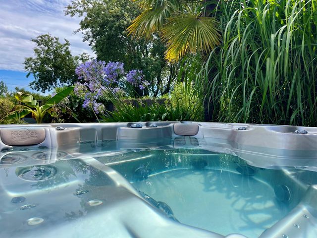 Afficher la photo en grand maison à vendre - 10 pièces - 380.0 m2 - ST HILAIRE DE RIEZ - 85 - PAYS-DE-LOIRE - Century 21 Dréano Immobilier