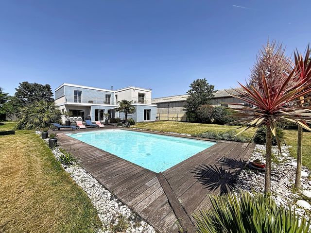 maison à vendre - 7 pièces - 202.36 m2 - LA BAULE - 44 - PAYS-DE-LOIRE - Century 21 Dréano Immobilier