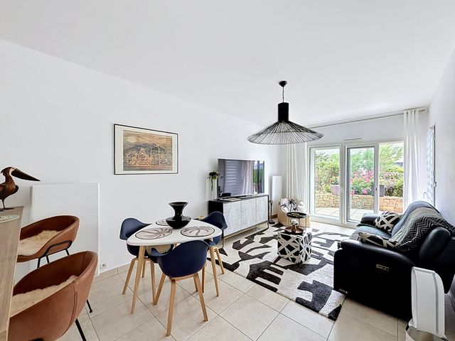 Appartement T2 à vendre - 2 pièces - 43.56 m2 - LA BAULE - 44 - PAYS-DE-LOIRE - Century 21 Dréano Immobilier