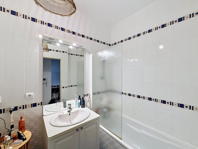 Appartement T2 à vendre - 2 pièces - 43.56 m2 - LA BAULE - 44 - PAYS-DE-LOIRE - Century 21 Dréano Immobilier