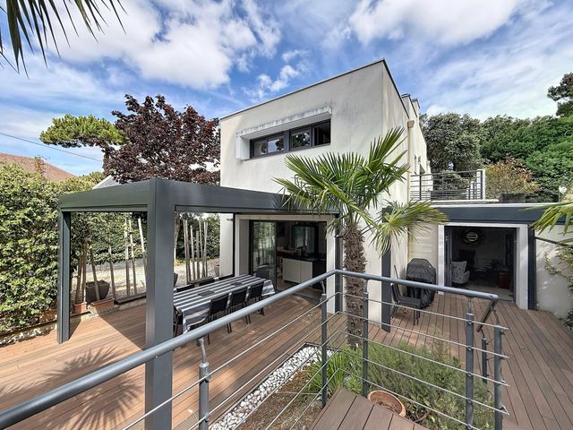maison à vendre - 8 pièces - 158.75 m2 - LA BAULE - 44 - PAYS-DE-LOIRE - Century 21 Dréano Immobilier